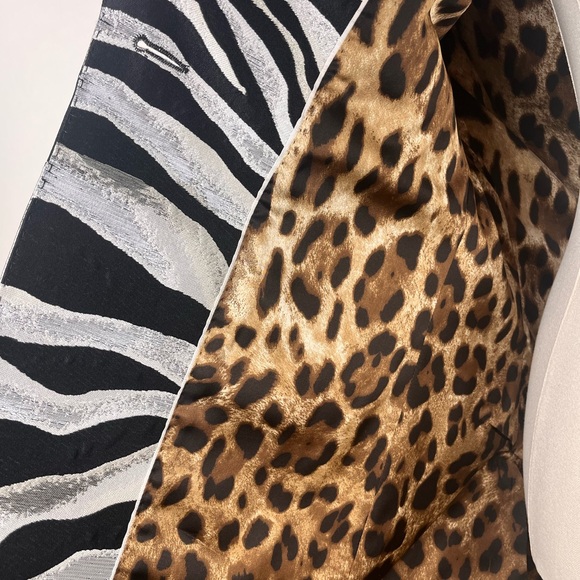 DOLCE & GABBANA
zebra-print lamé jacquard blazer - Picture 5 of 9